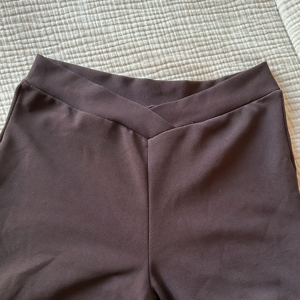 Brown Yoga Pants with Waist Detailing